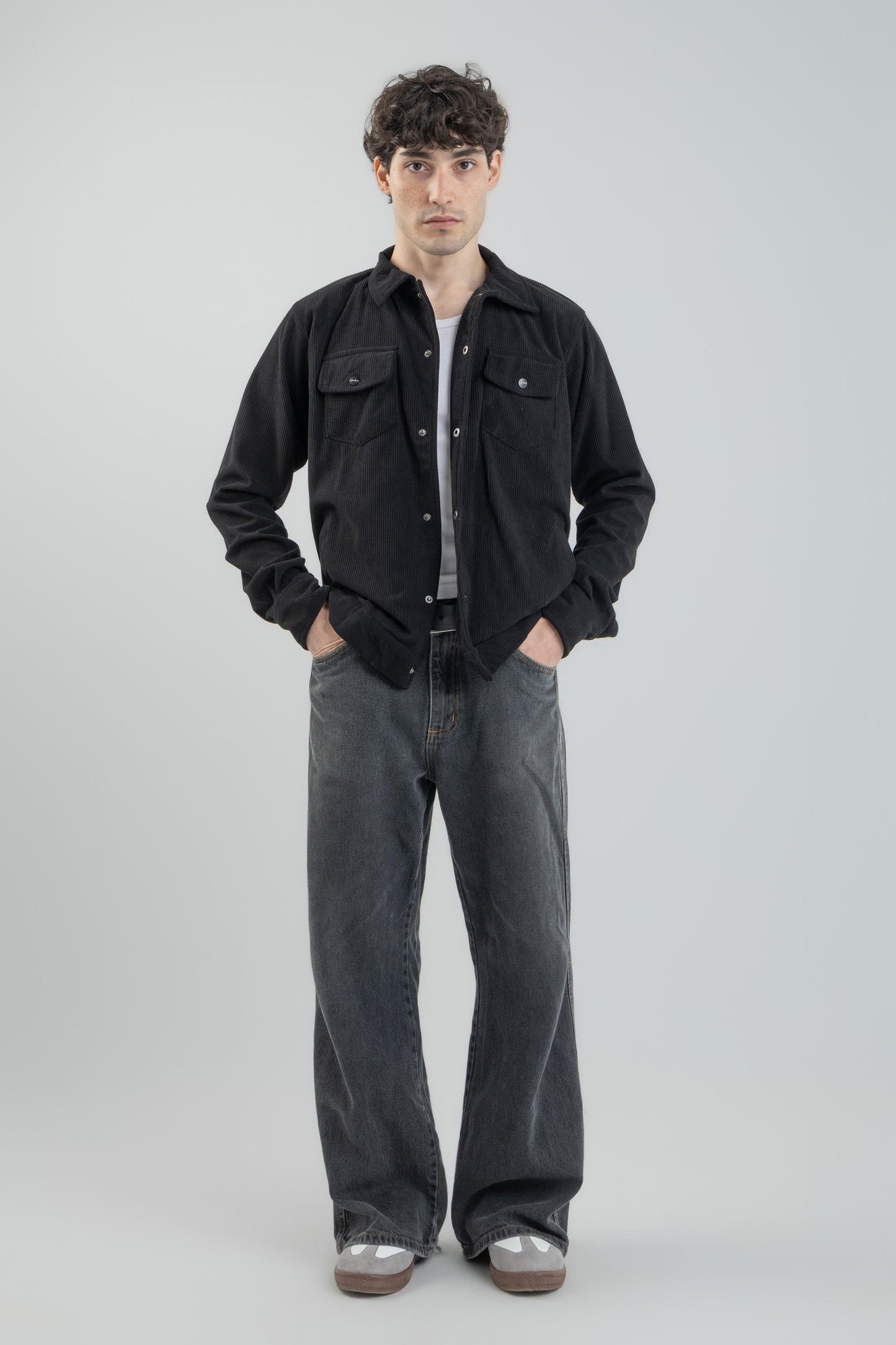 سترة مخملية خفيفة