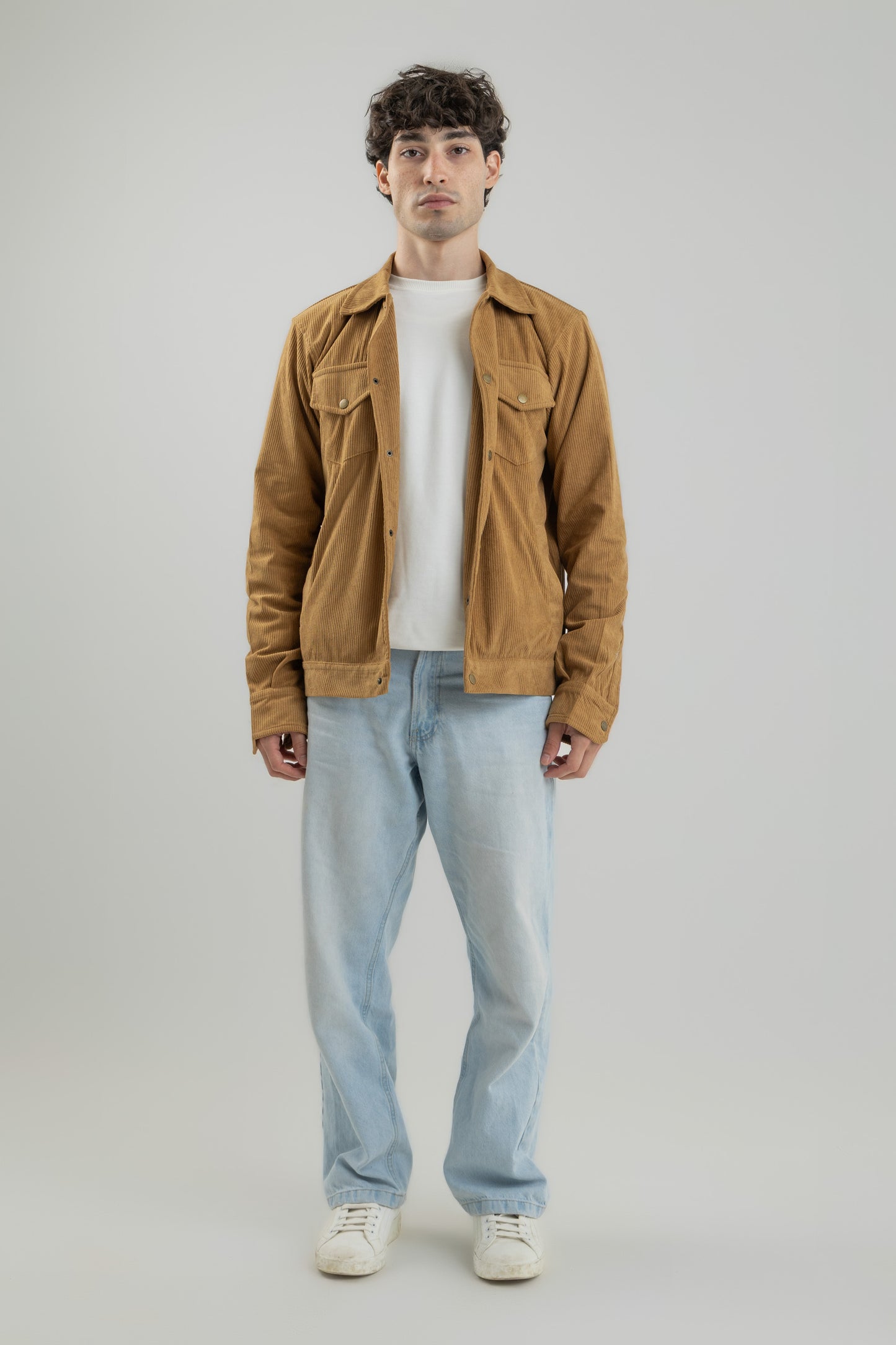 سترة مخملية خفيفة